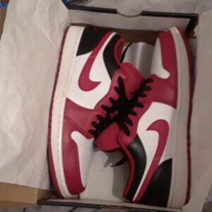 Jordan 1 Lows Chicago sz10.5